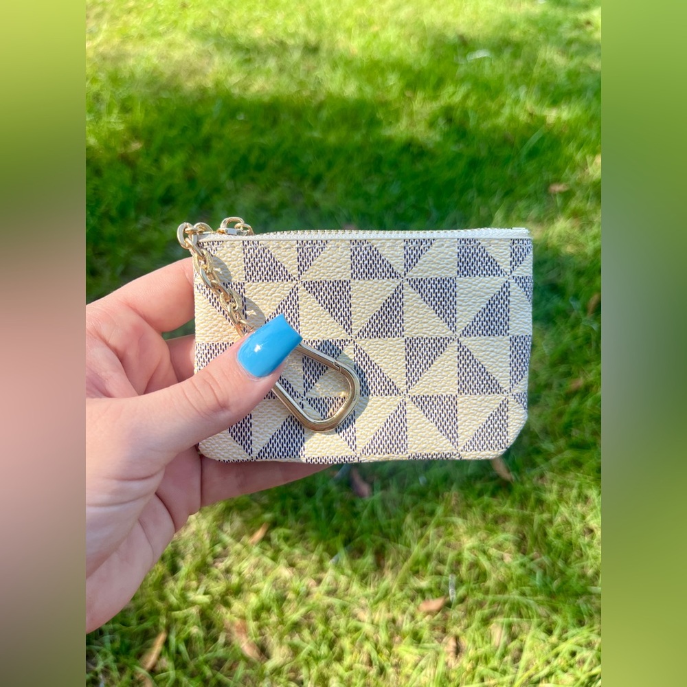 White checkered coin pouch BNWT
